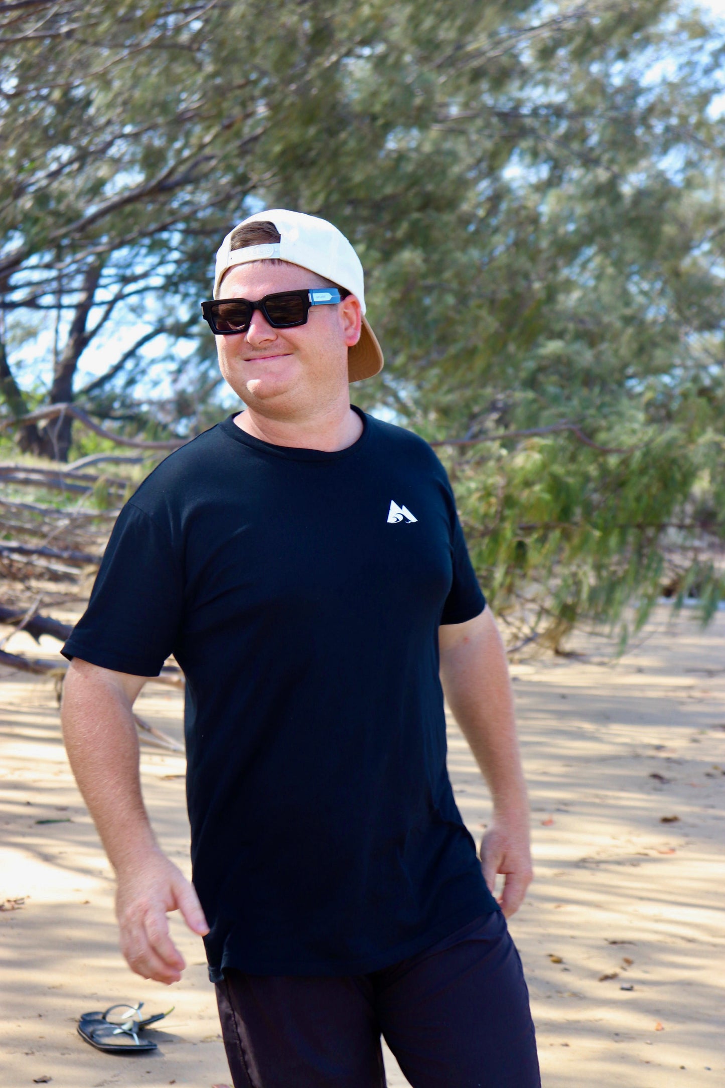 RUGGED EVERYDAY TEE - BLACK