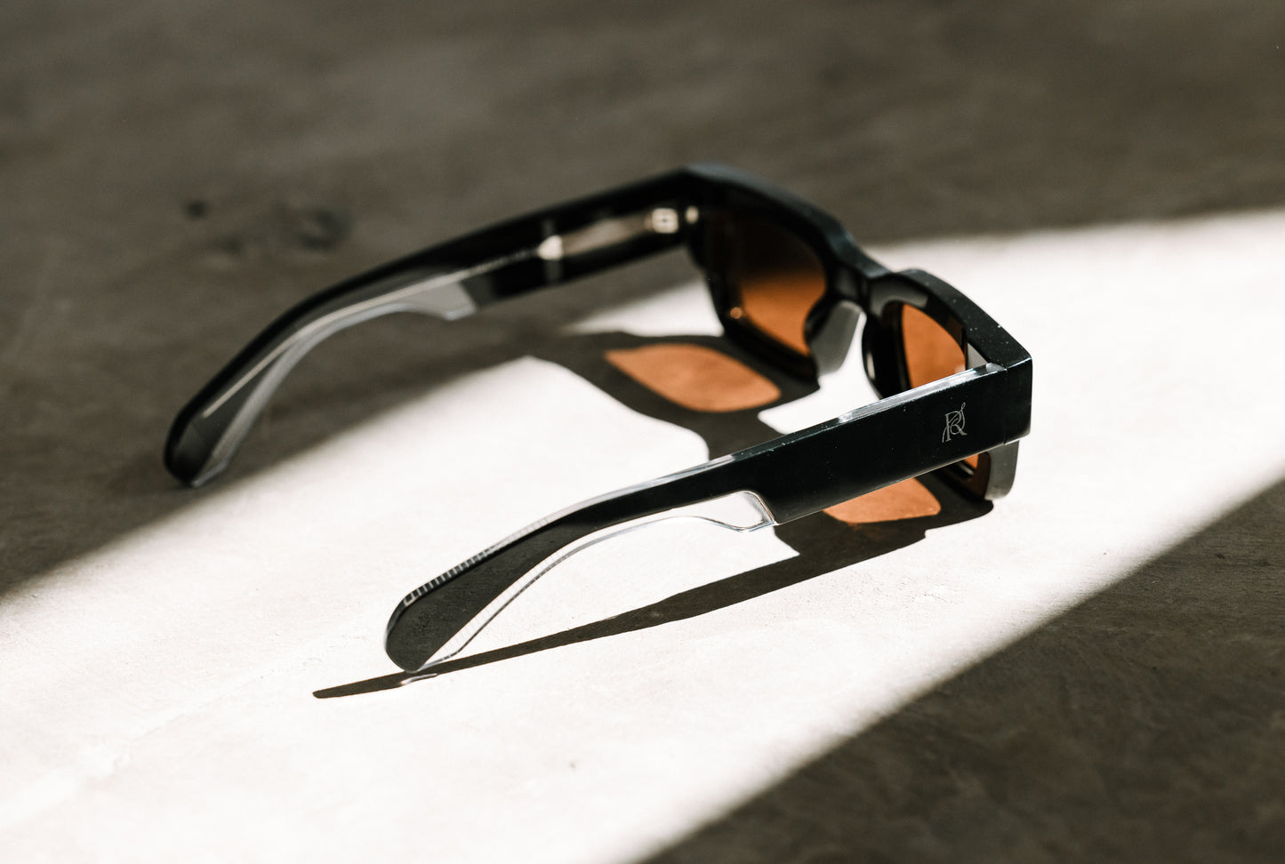 DESERT SAND SUNGLASSES