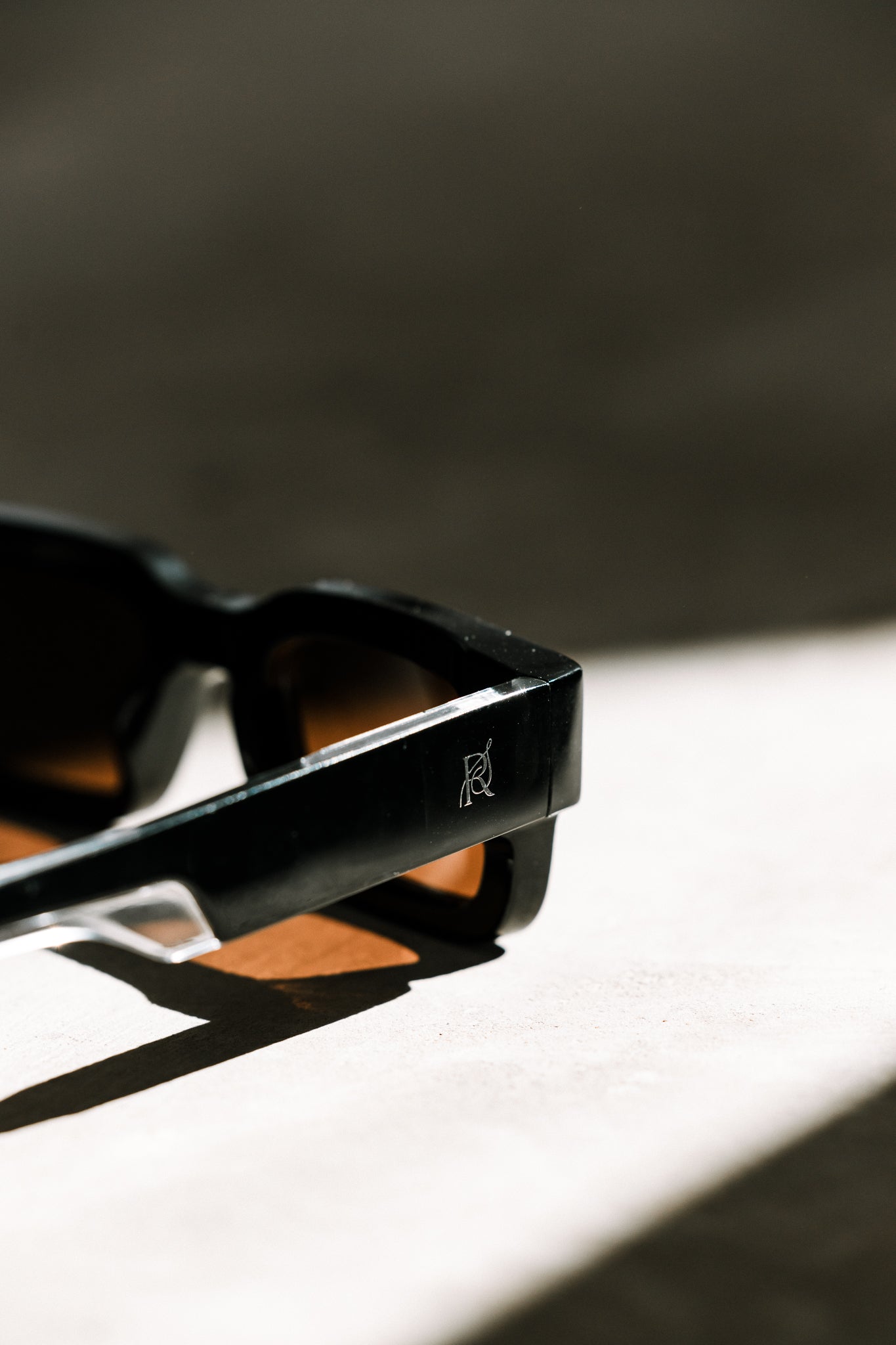DESERT SAND SUNGLASSES